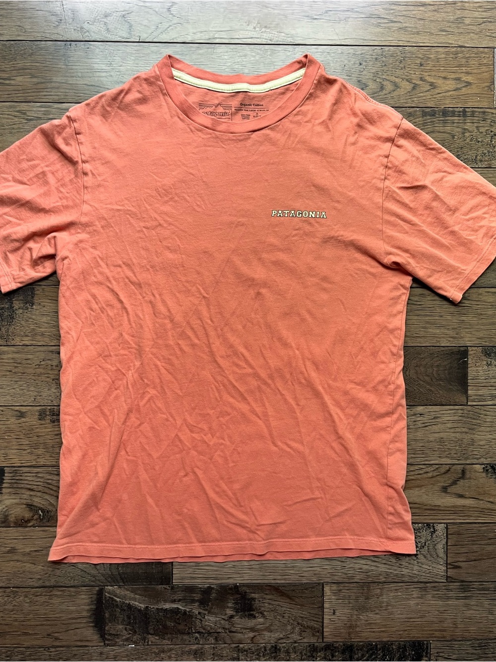 Patagonia Short Sleeve Crew Tee in Coral Peach organic cotton small